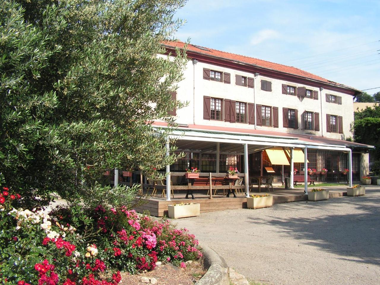 Domaine De La Barolliere Hotel Saint-Paul-en-Jarez Exterior foto
